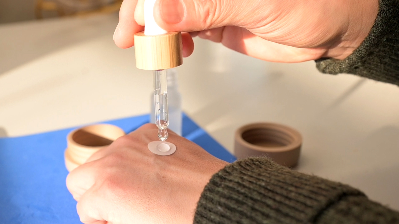 Shegn Qi, a U.K based professor, has developed waterless moisturizer.