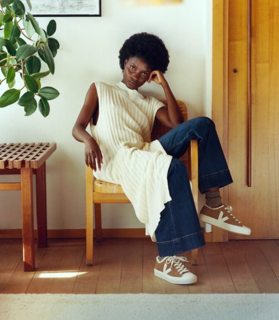 Veja Wata II Low Fured Suede Tent Pierre Sneakers