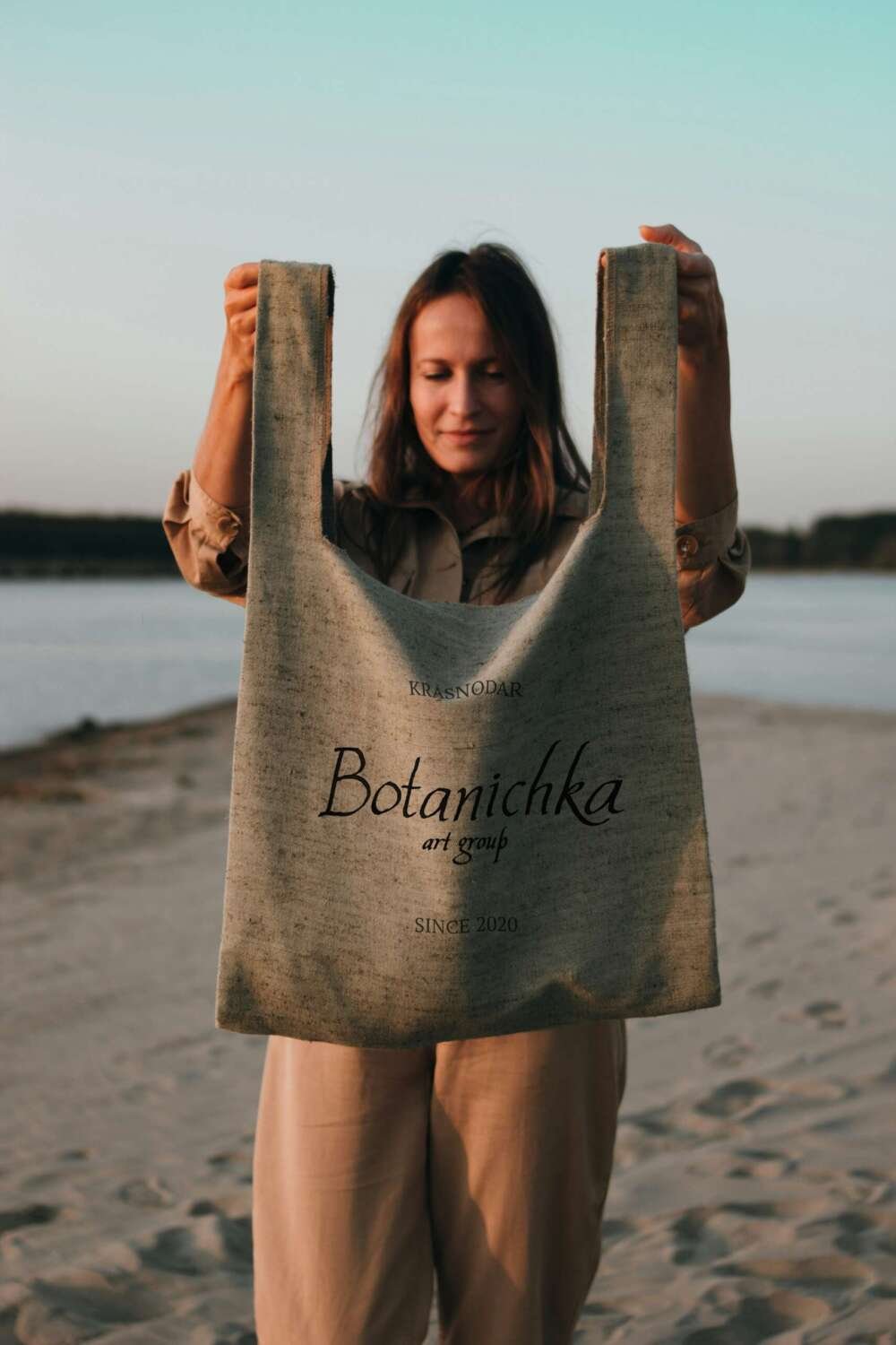 Turns out carrying reusable bags helps our beaches.