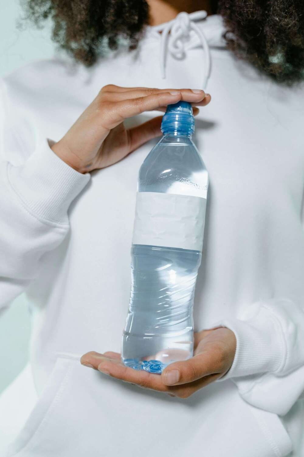 Need reasons and tips to stop buying plastic water bottles?