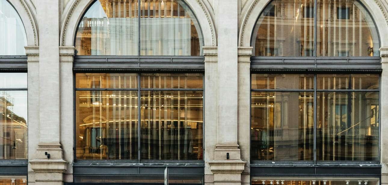 The E.U bans textile waste and encourages textile recycling for fashion brands.