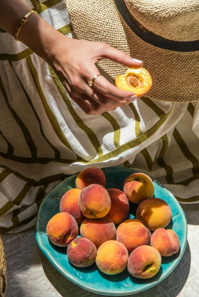 Peaches
Image Amin Alizadeh